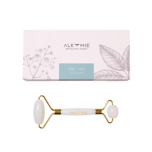 Lifting and cooling face roller made of Milky White opalite