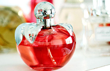 Cosmetics beauty shop