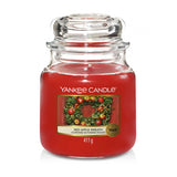 Scented candle, medium jar, Red Apple Wreath 411g
